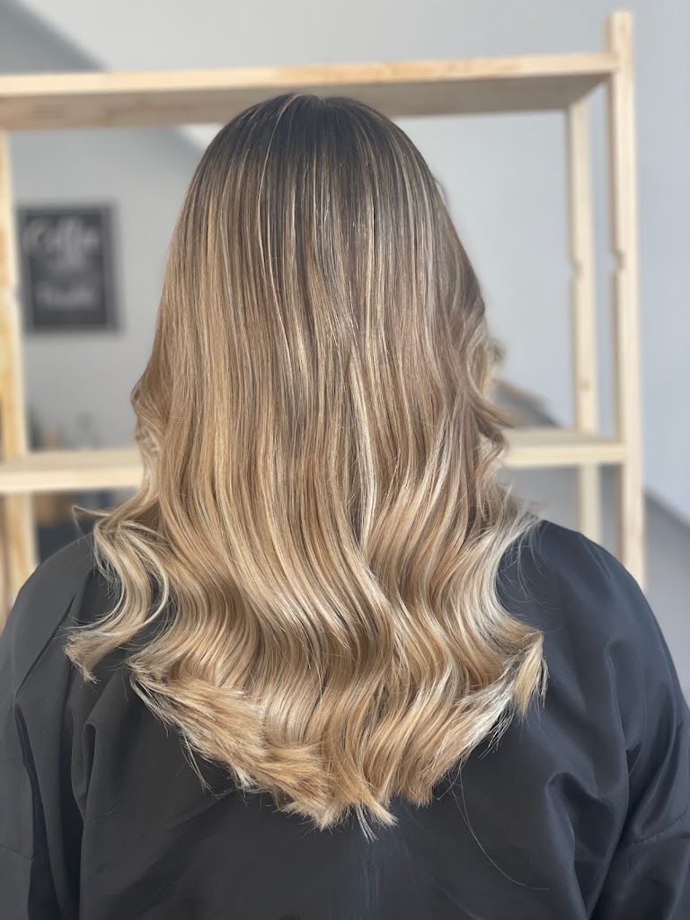 Jose Romero Beauty Studio — Del propietario