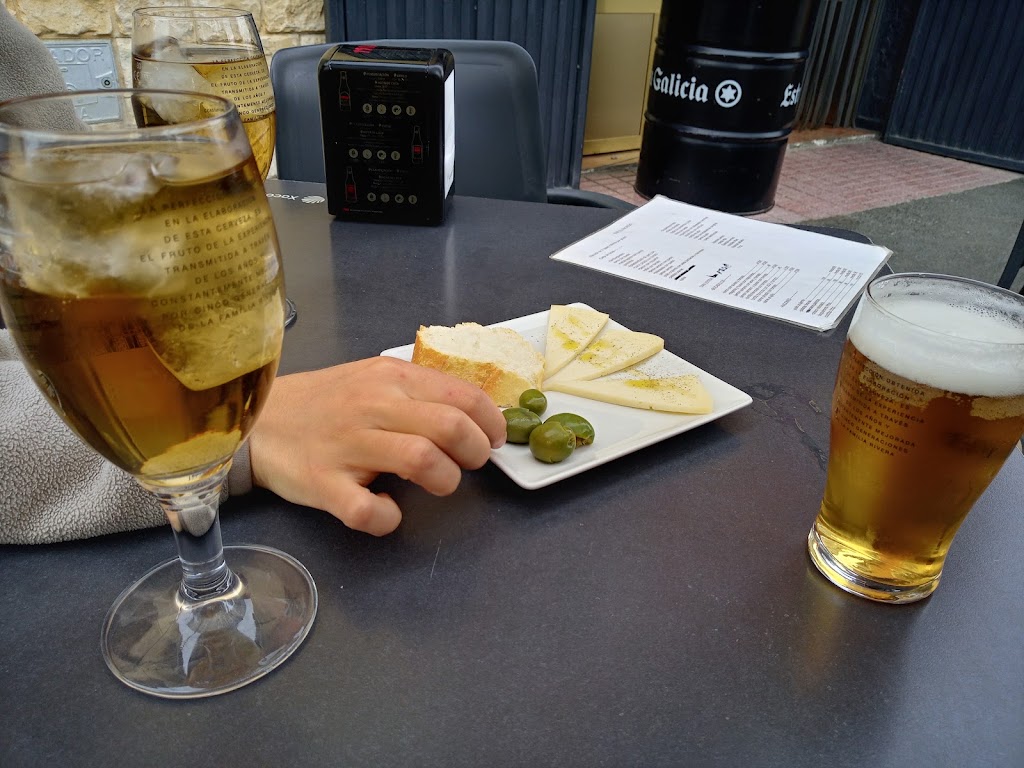 Taberna "El Paciego" — Comida y bebida