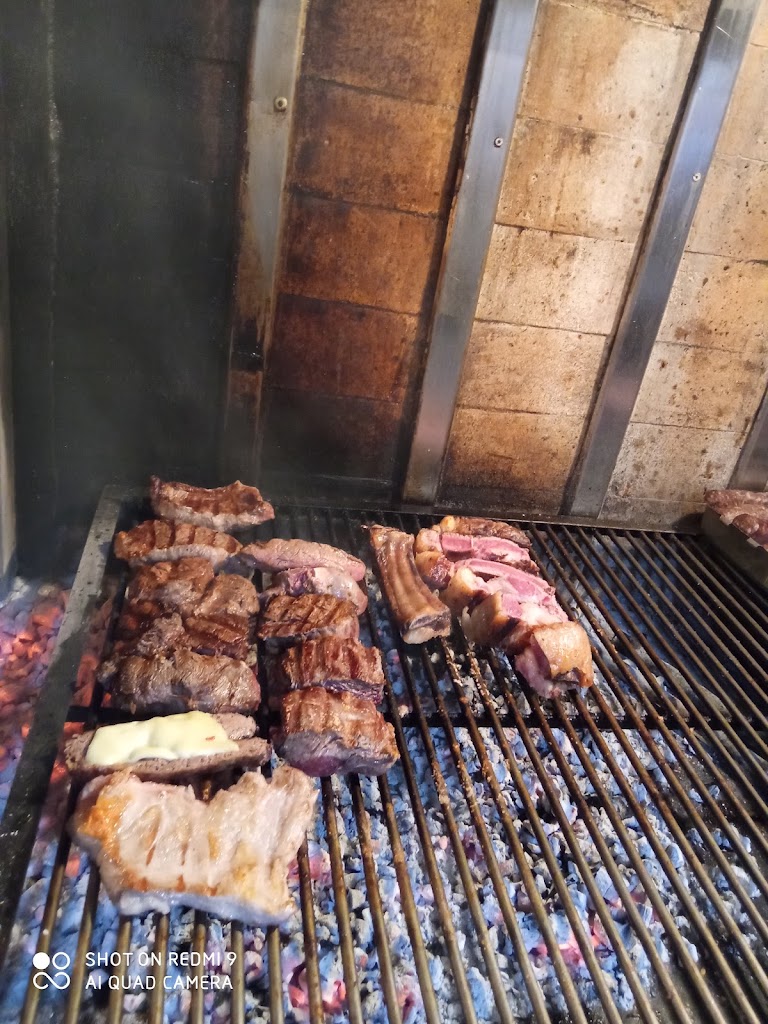 La Chacra tapas grill — Comida y bebida