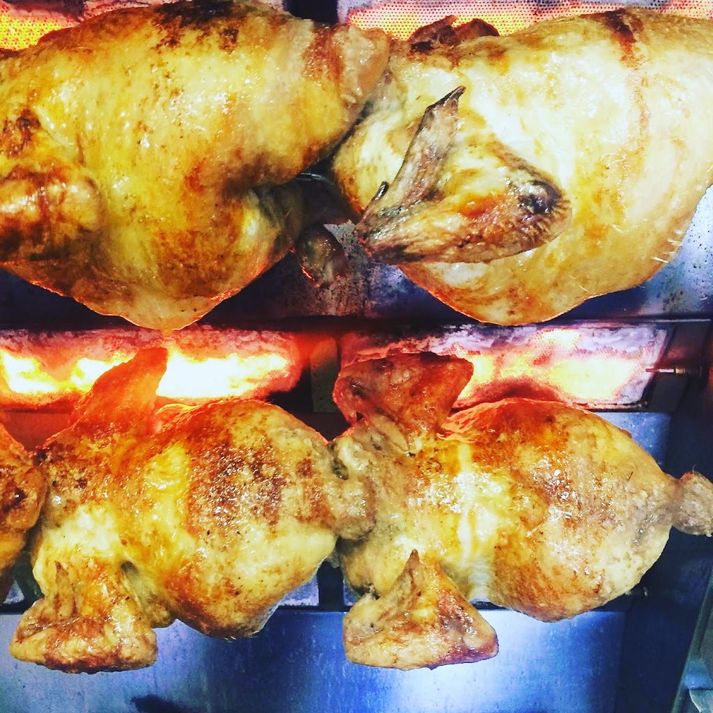 Pizzeria Asador Casa Gloria — Comida y bebida
