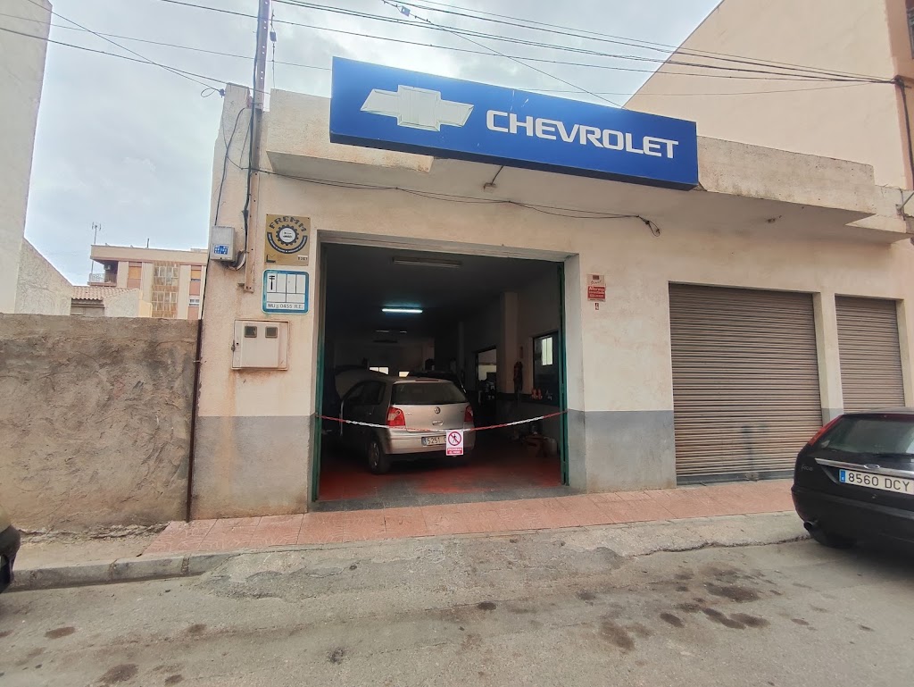 Taller Antonio Ortiz Fernandez — Exterior