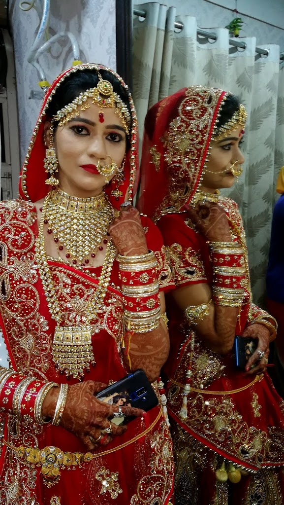 Vandana Beauty Parlour