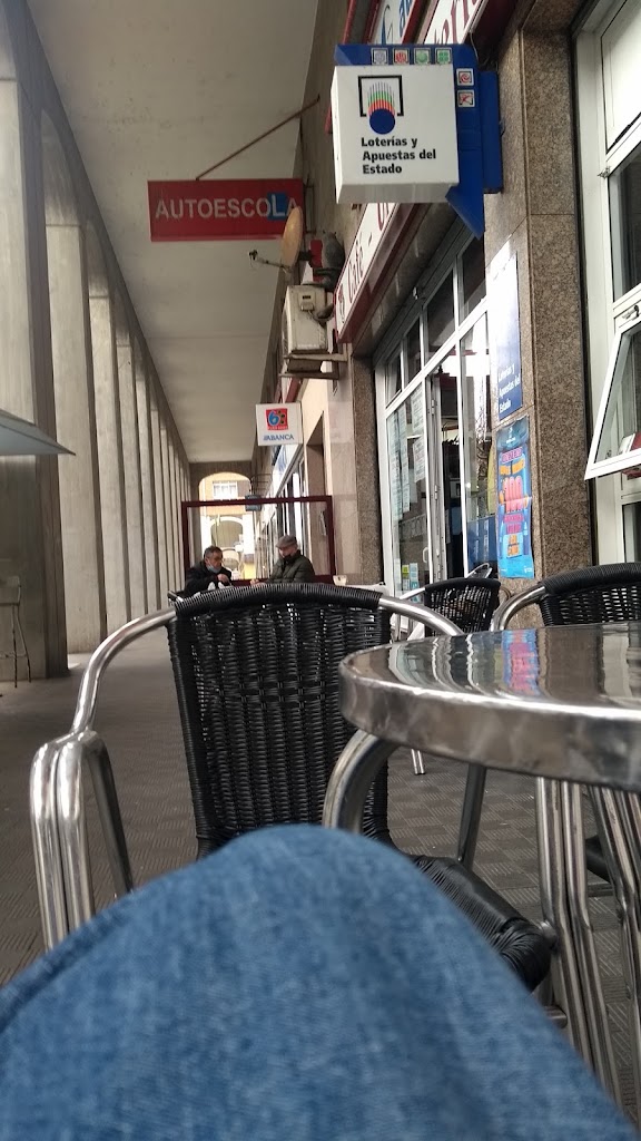 Cafeteria Croissanteria Avenida Esteiro — Ambiente