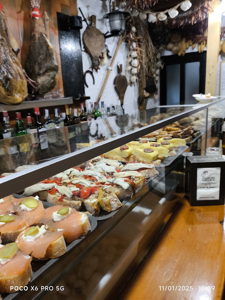 Meson Gredos Bar Restaurante — Ambiente