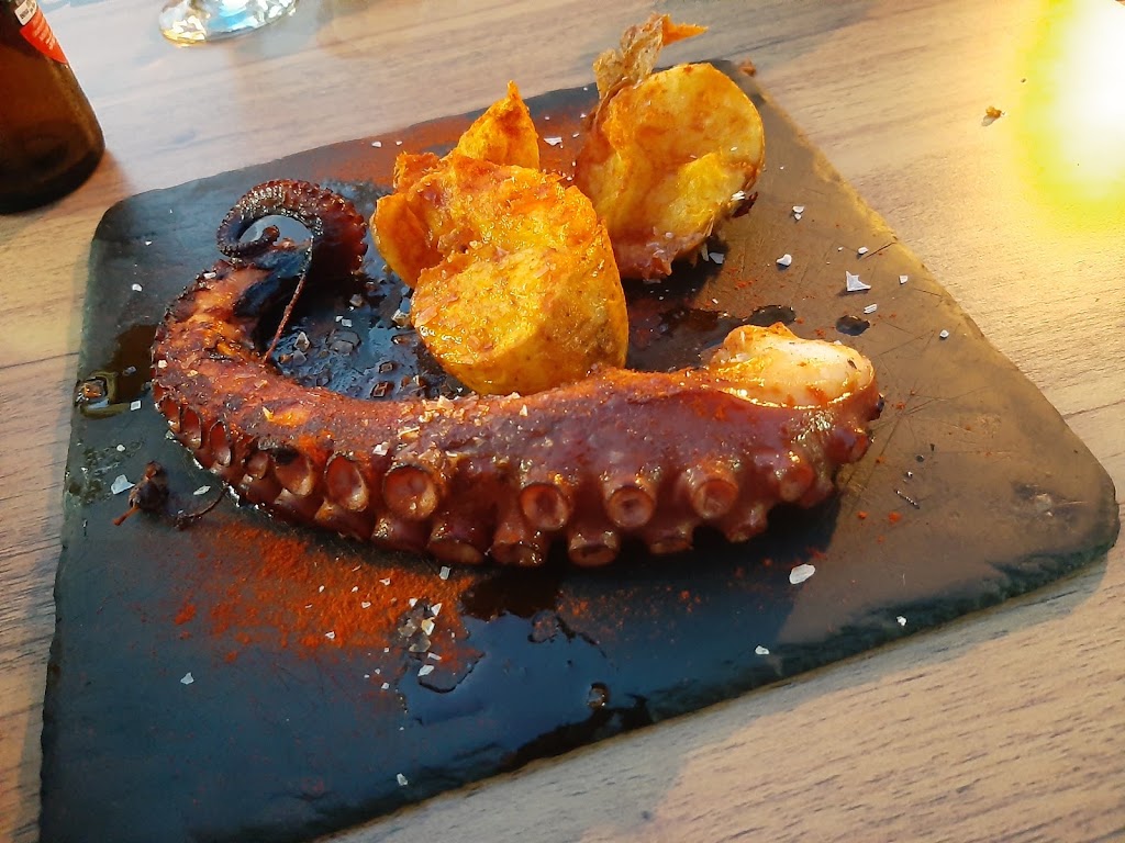 Cerveceria "El Calvo" — pulpo
