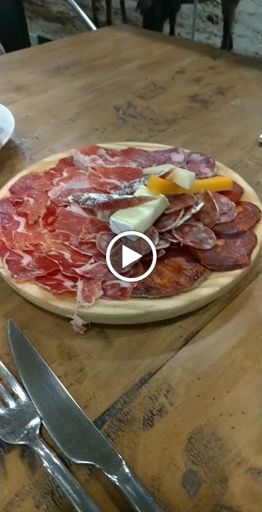 Restaurant bar .tony's figueres . — Videos