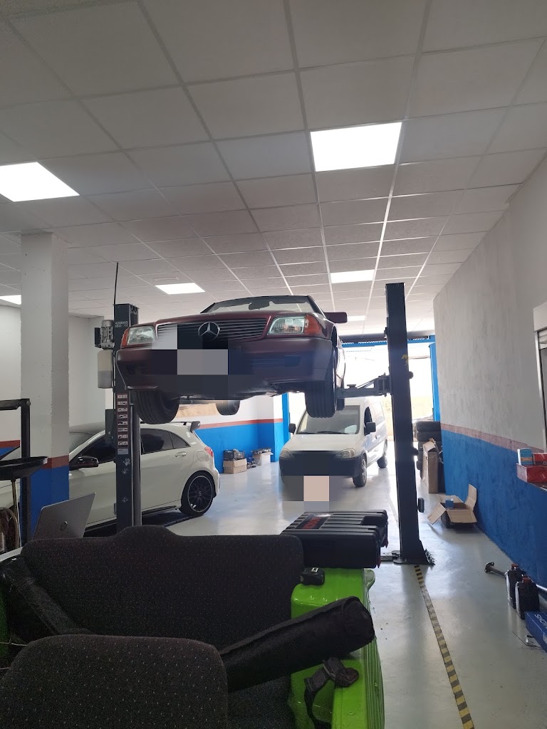 RICARTE AUTOMOCION — Interior