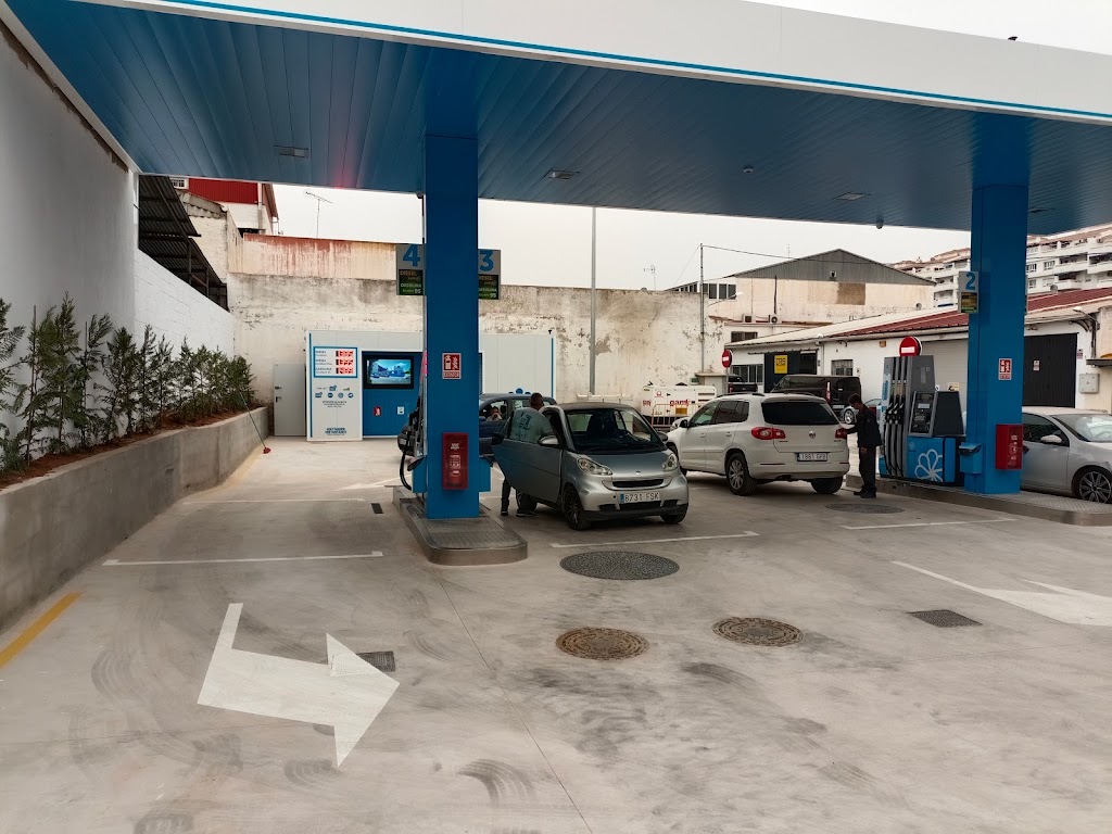 Ballenoil Marbella II — Estacion de servicio