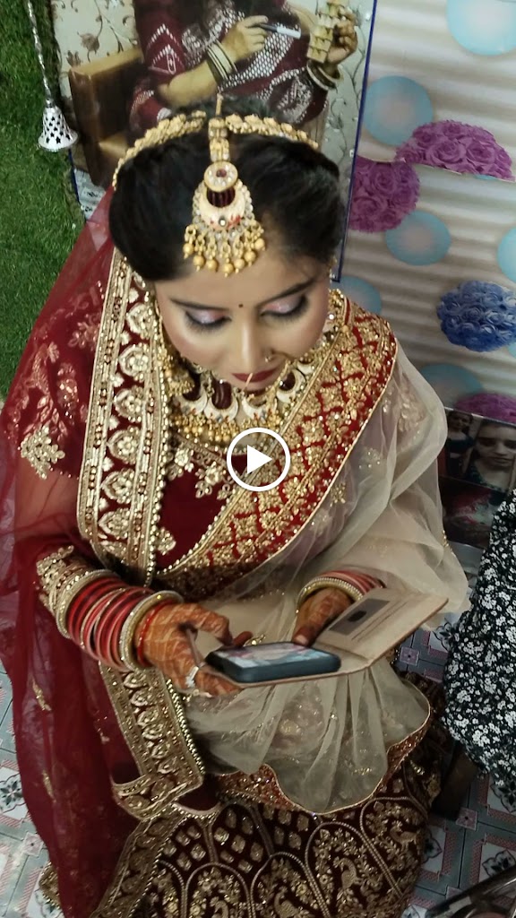 Roop Shringaar Saloon N Ecadamy