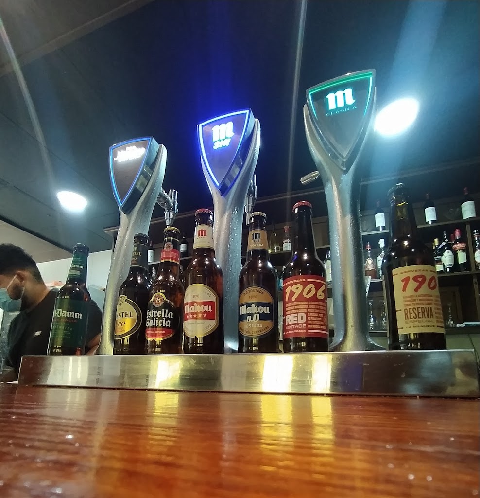 Bar Restaurante El Maestro — Bar