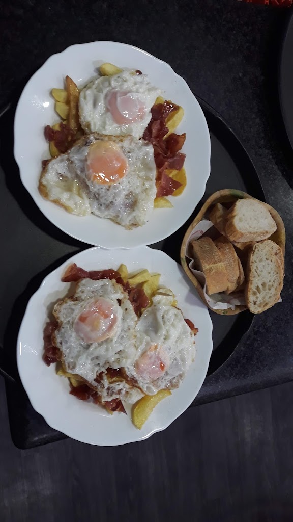 Cafe Bar Conde 2.0 — Comida y bebida