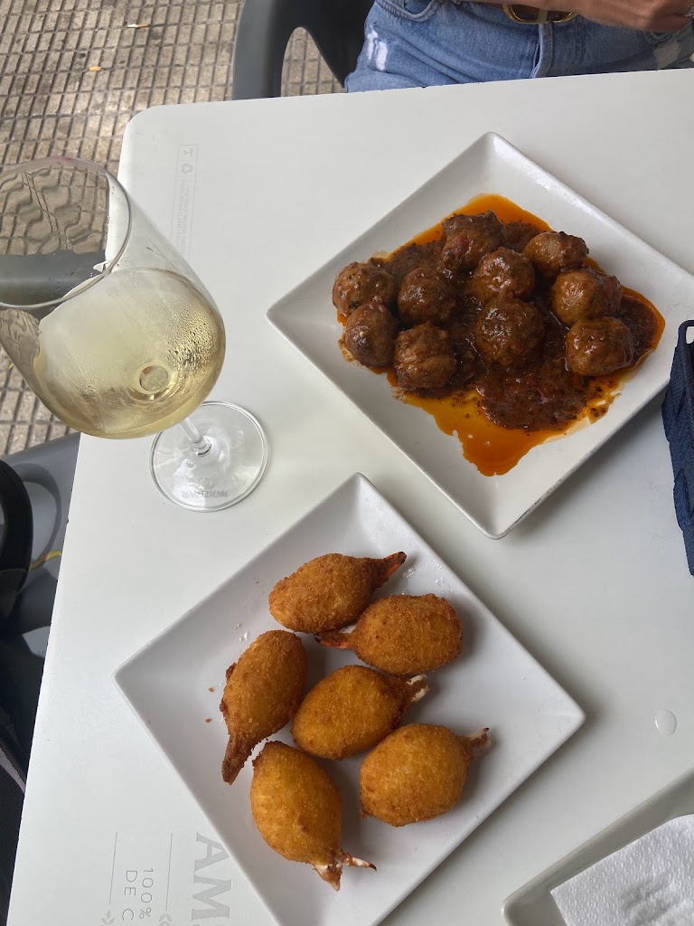 I — Comida y bebida