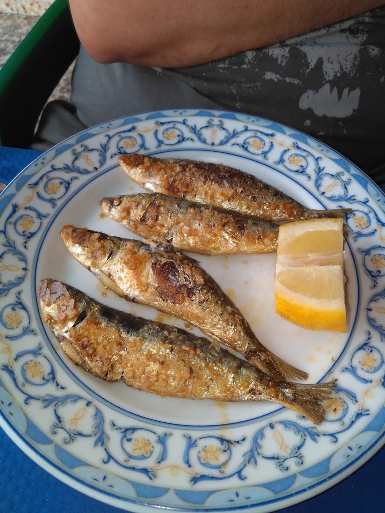 Restaurante Dos Hermanos — Comida y bebida