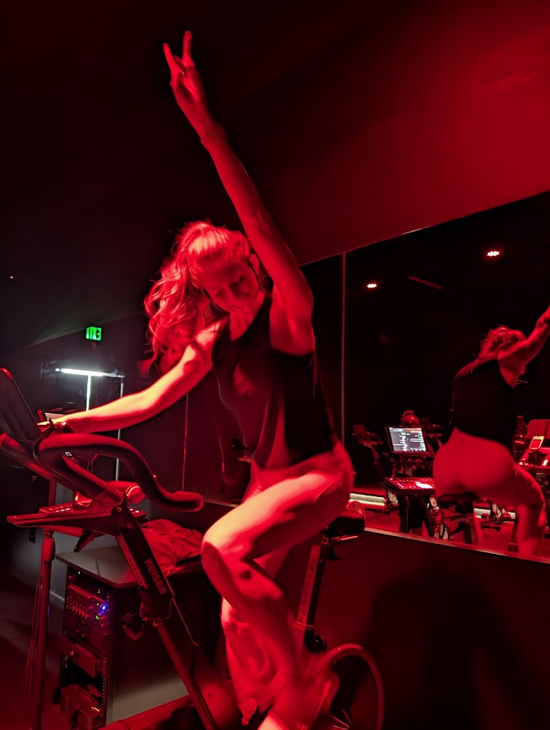  Command Cycle Studio