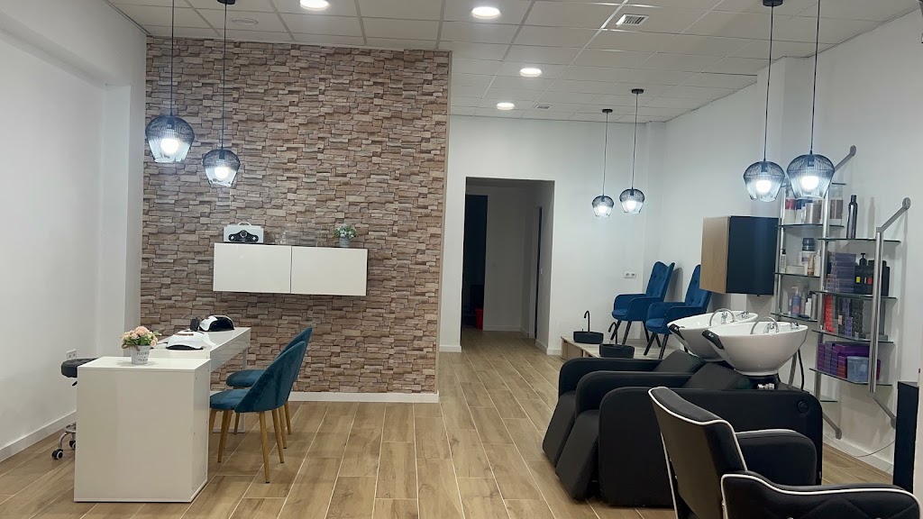 Jakeline Elquia Beauty Academy — Interior