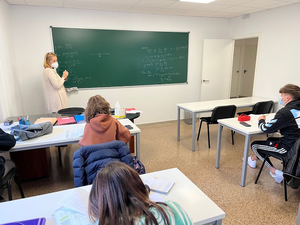 Centro de Estudios ASPRILLAS, 53 — Del propietario