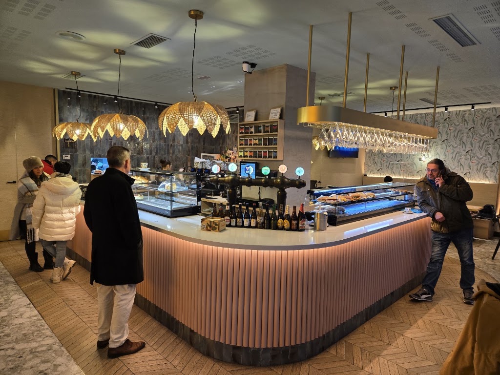 Mia Vida Cafe — Ambiente