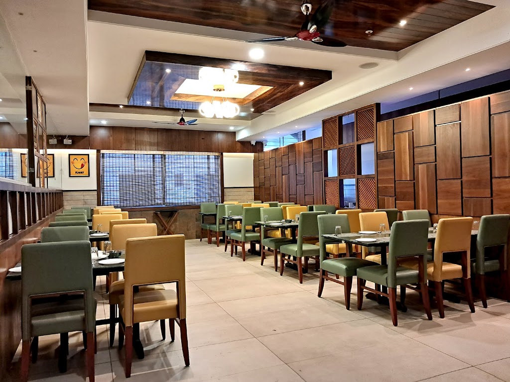Ruchi Fine Dine Jamkhandi