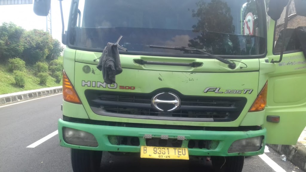 Bengkel mobil bayu
