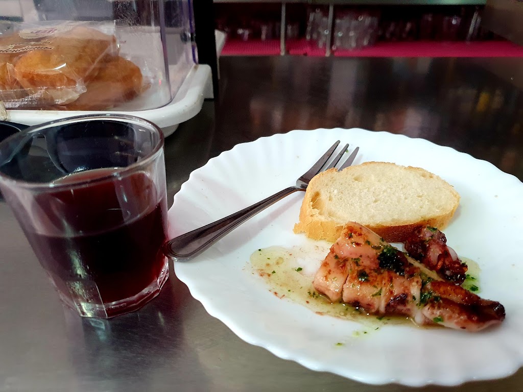 BAR SEBAS — Comida y bebida