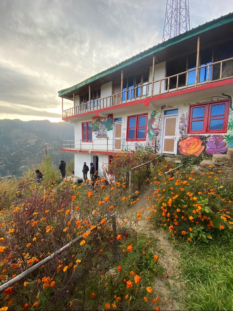 Hippie Gotra - Thachi Valley