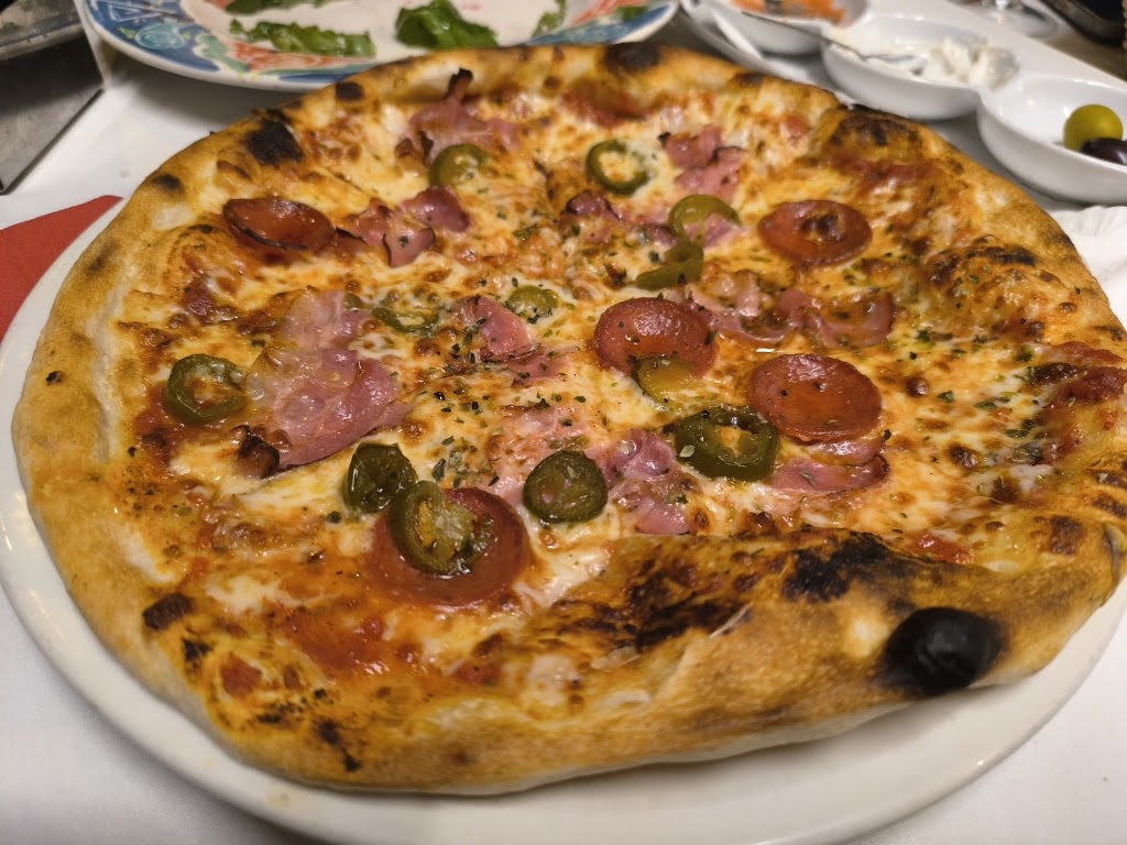 La mamma Rossa. — Pizza