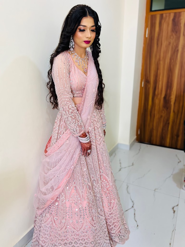 Kayra Makeup Studio Unisex Salon Academy