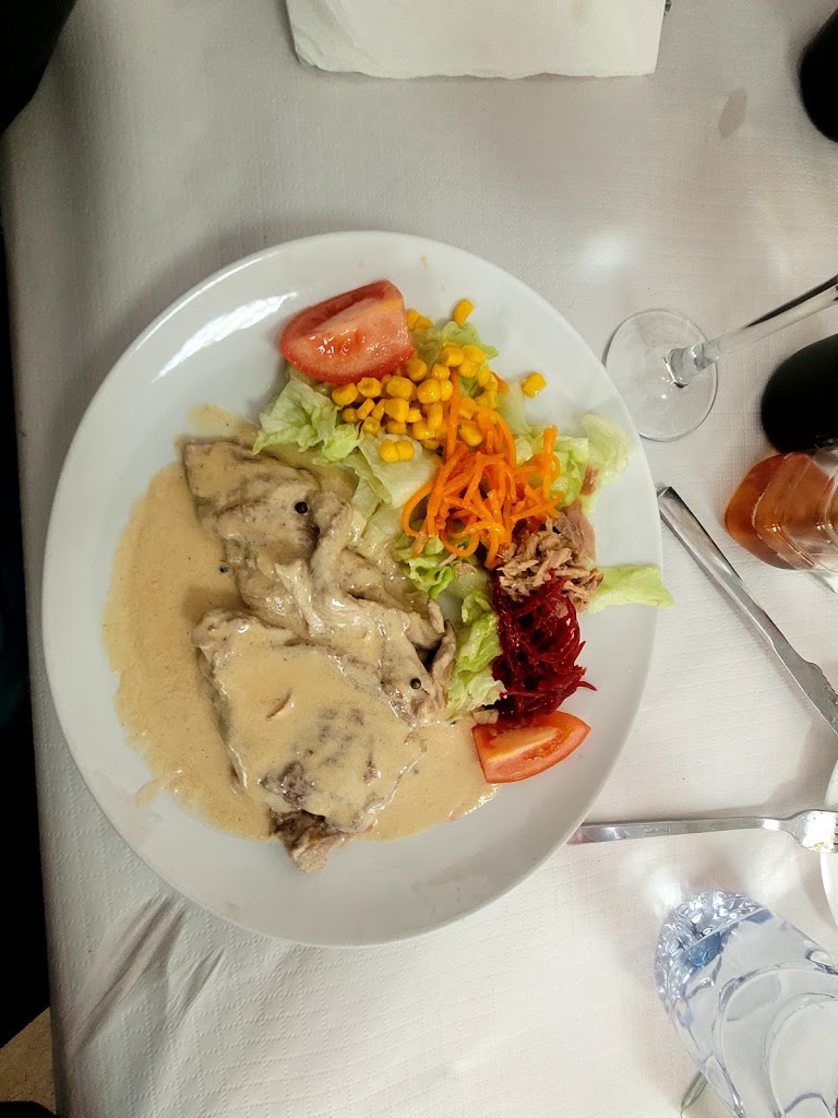 Restaurante La Cuchara De Palo — Comida y bebida