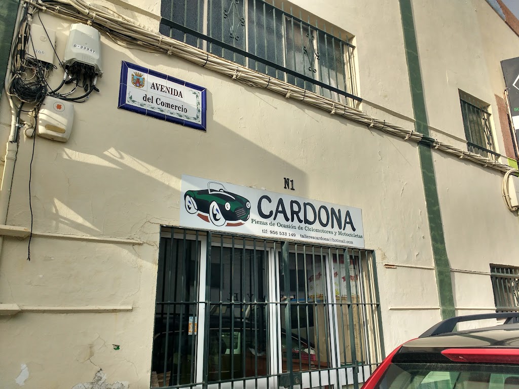 Autos Cardona — Exterior
