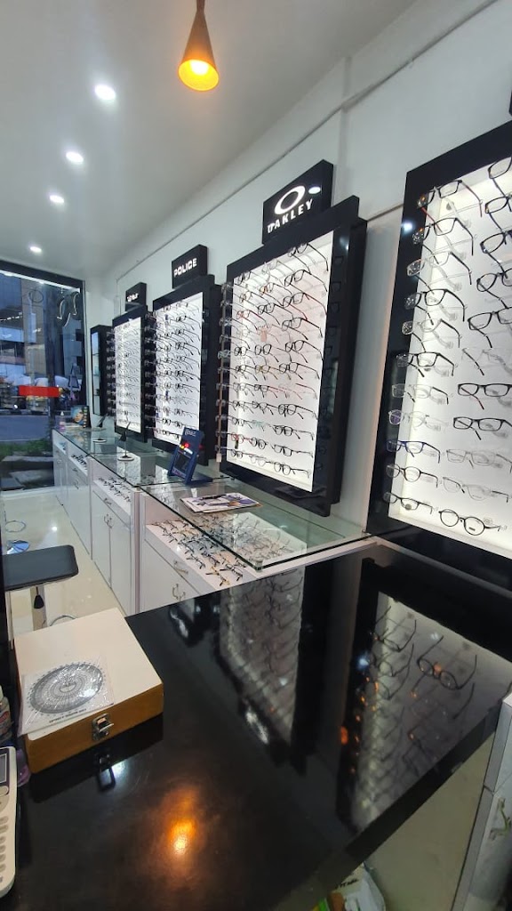 Sunethra Opticals And Eye Clinic Kuttipuram