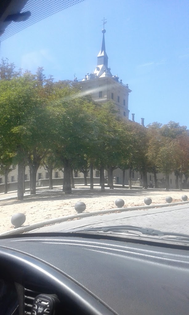 Ctra.M600-Urb.Monte Escorial