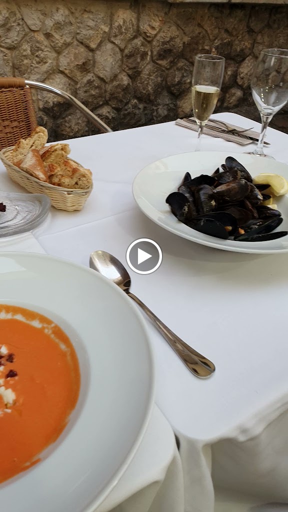 Restaurant Tarantana — Videos