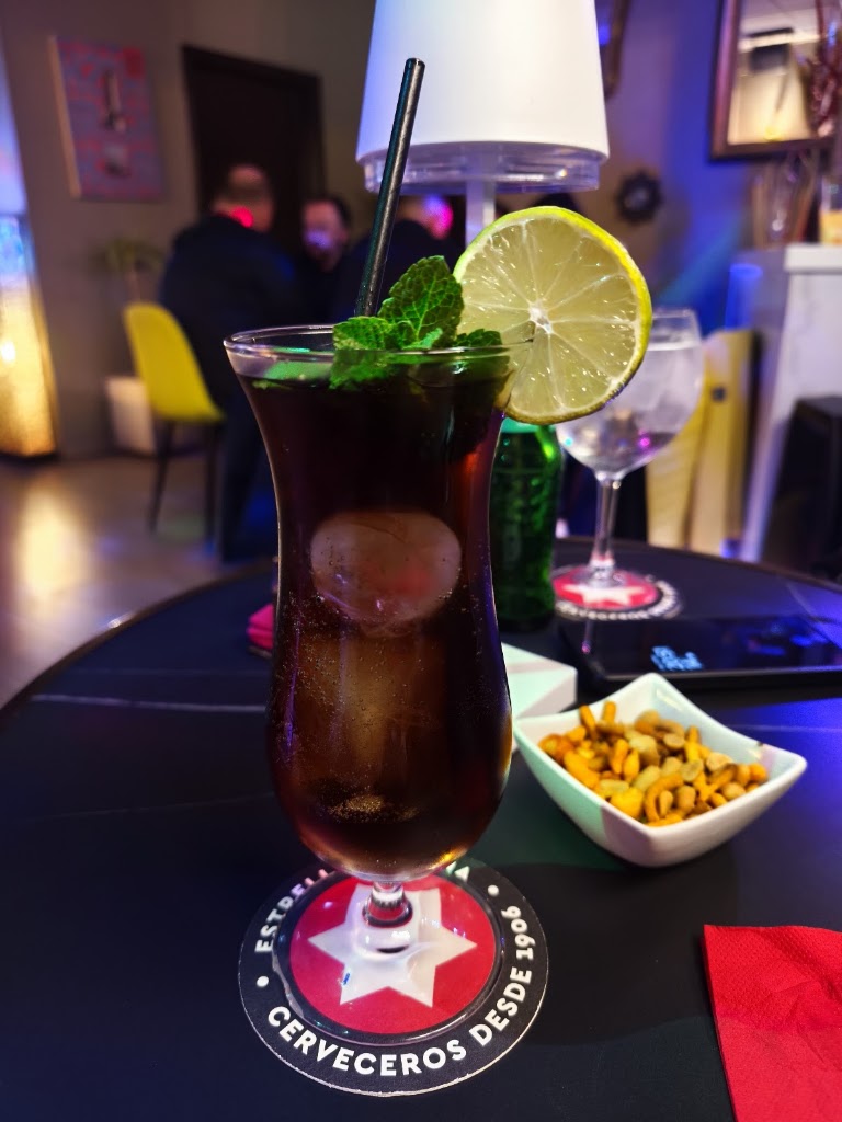 BOSTON LOUNGE BAR — Mas recientes