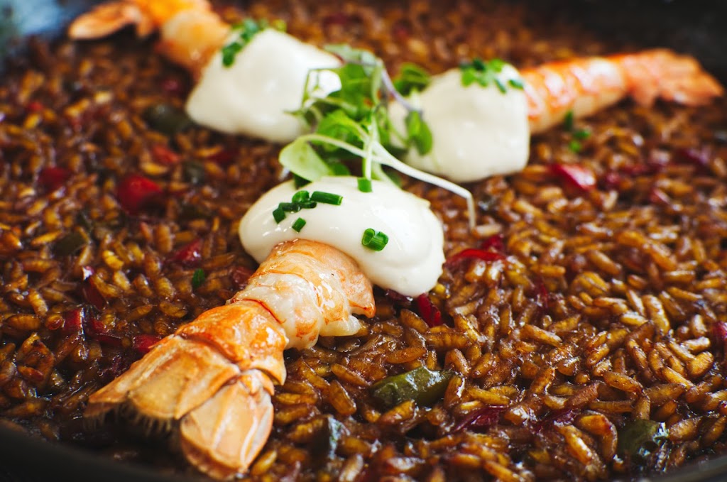 Sentidos Gastrobar — Comida y bebida