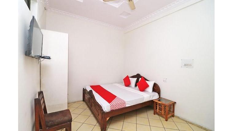 Oyo 33443 Gateway Inn Hotel