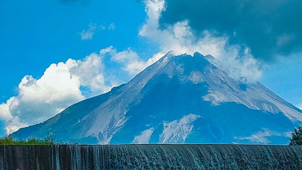 Taman Rekreasi dan Camping Ground Watu Nganten Ngentak