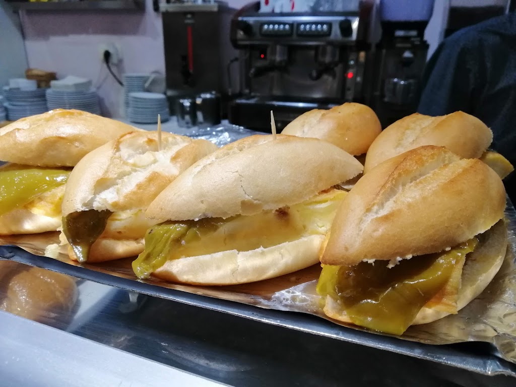 Bar JOSE el De La Italiana — Comida y bebida