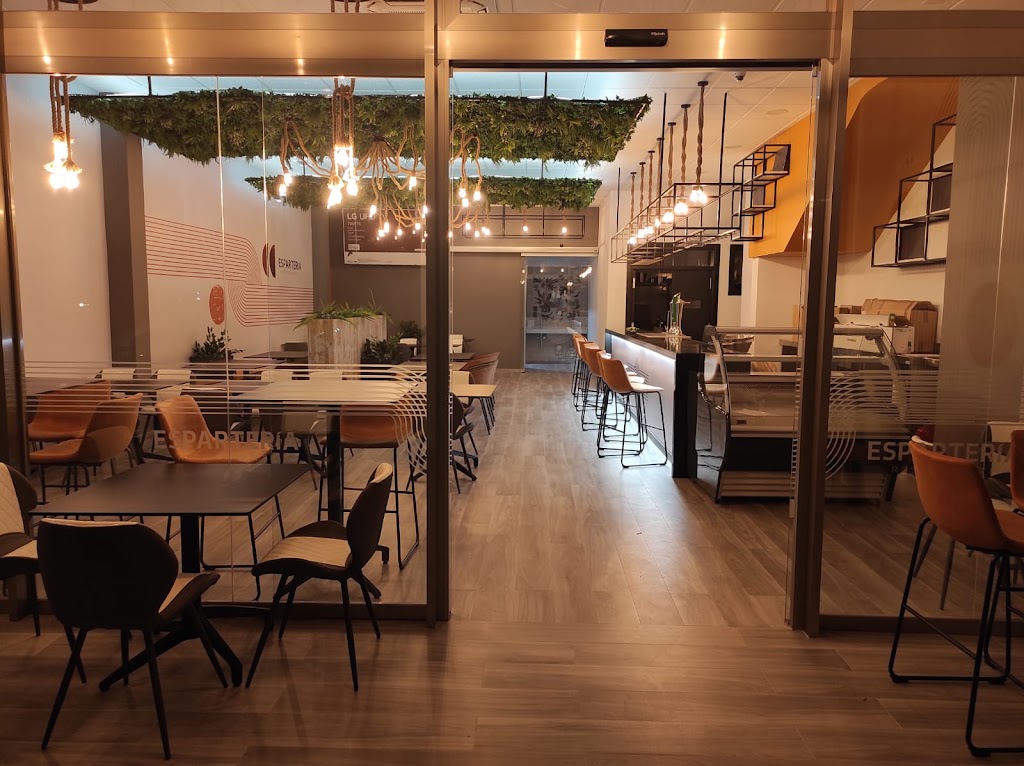 Esparteria Bar Restaurante — Ambiente