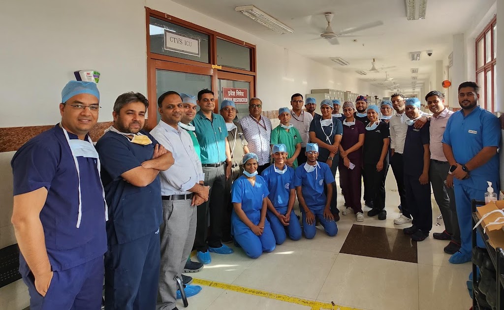 Dr. Dr Anirudh Mathur