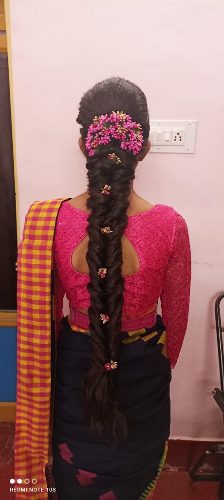 Bhavana Ladies Salon And Academy