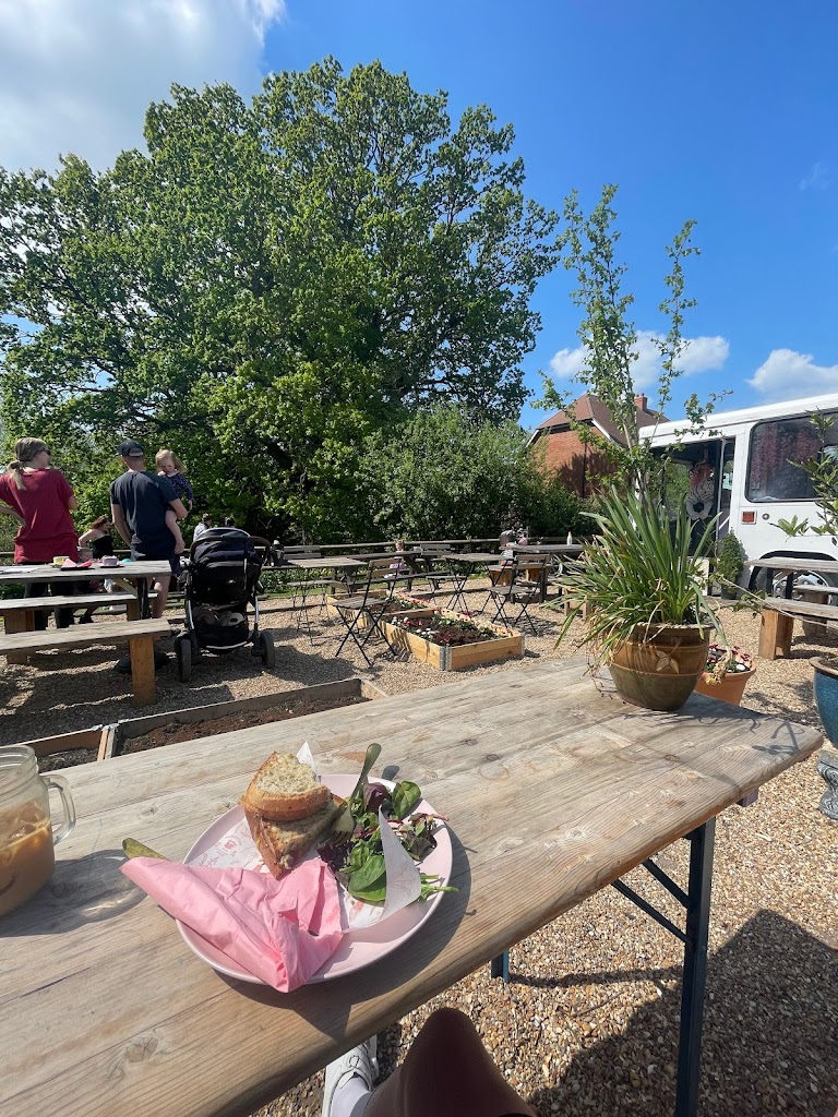 Blooms The Florist - the only Florist in Emsworth