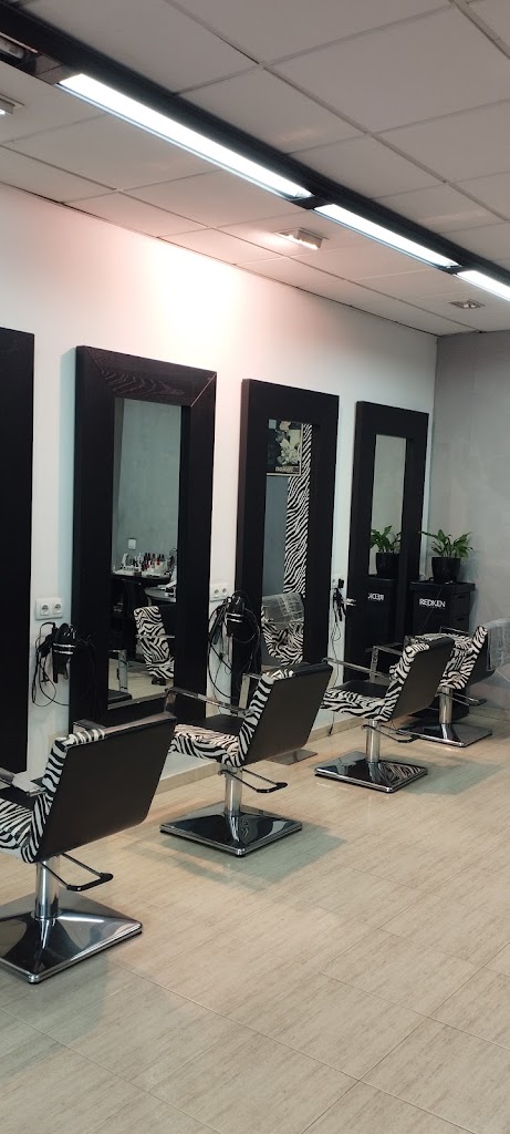Patricia G Hair & Beauty - Peluqueria Rincon de la Victoria — Interior