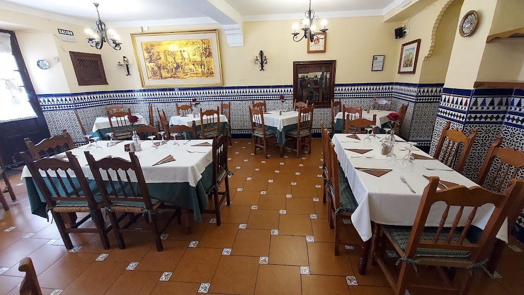 Restaurante Flores El Decano de Ronda 1919 — Ambiente