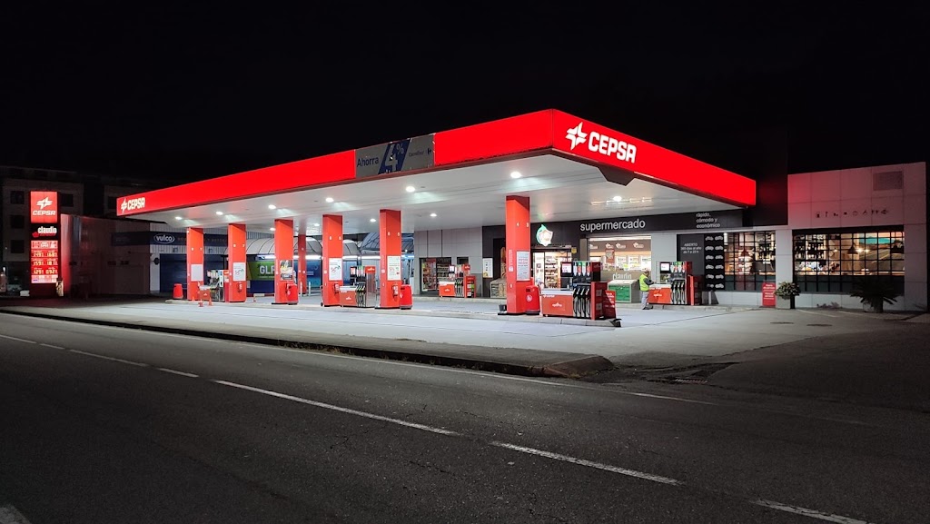 Estacion de servicio Cepsa GARLOU