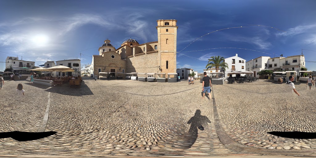 Cafe Bar La Cupula — Street View y 360deg