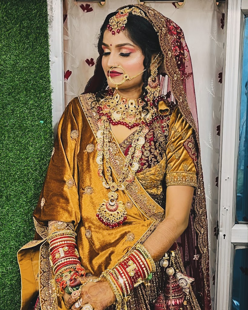 Koshi S Mansi Beauty Salon