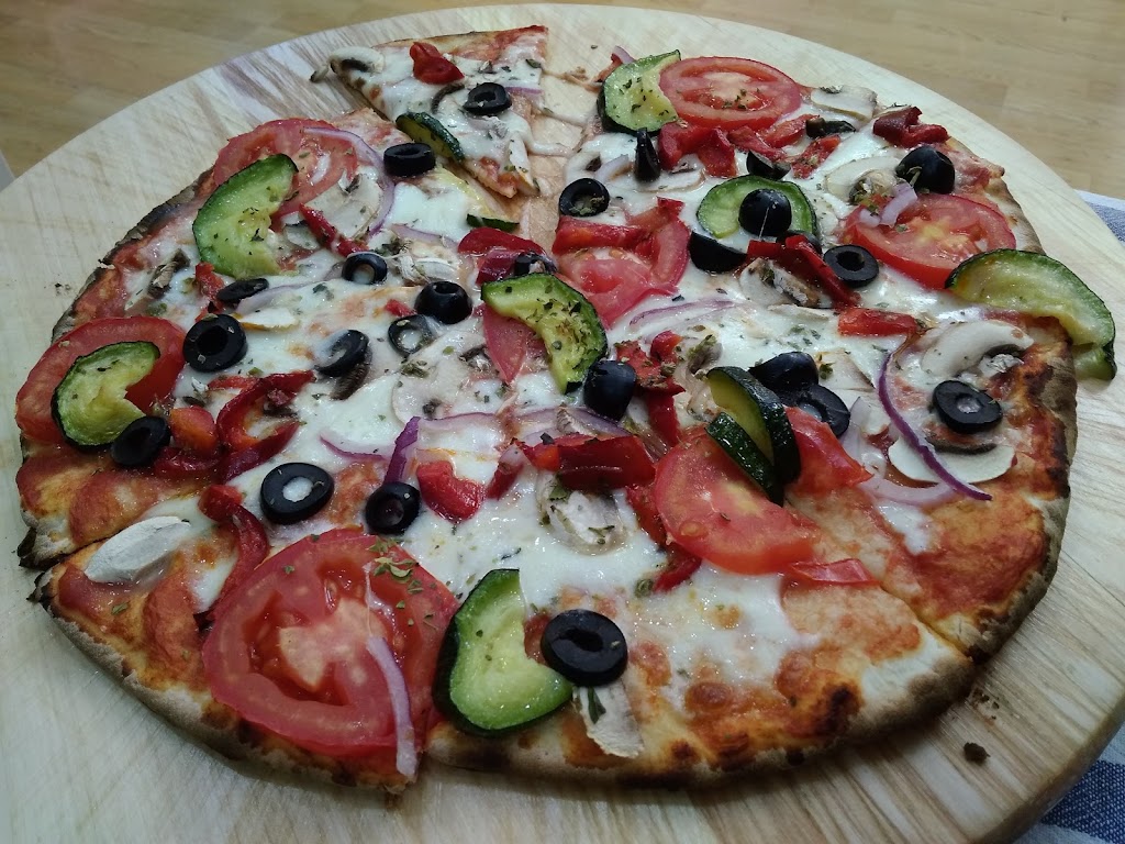 PIZZERIA BELLA ROMA — Comida y bebida