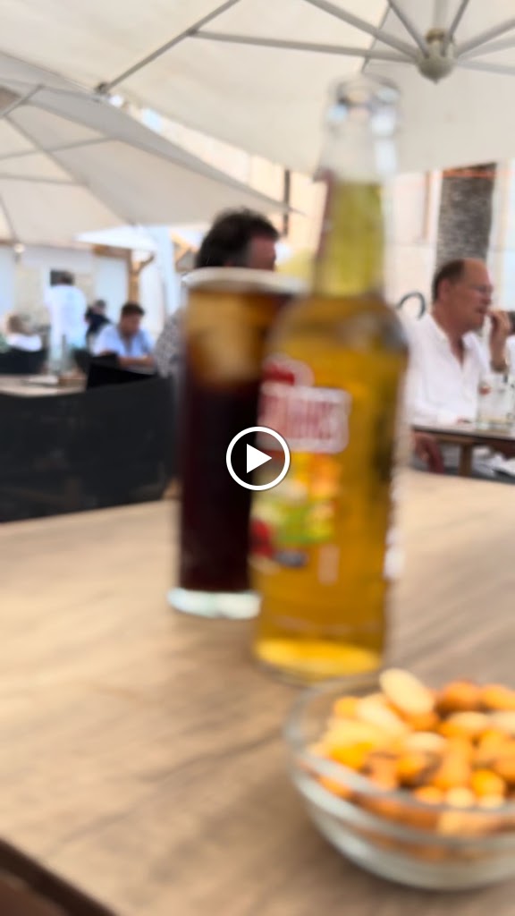 Cafe Bar La Cupula — Ambiente