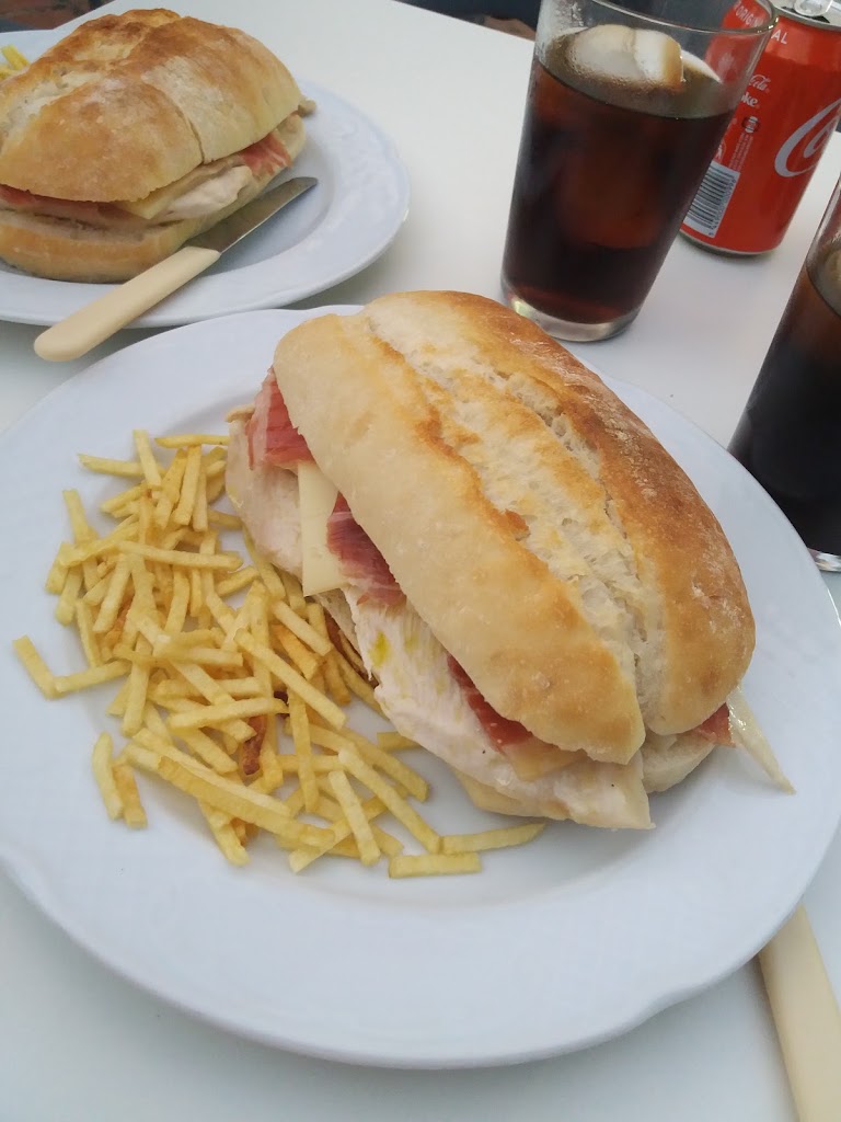 Bar La Nonna — Comida y bebida
