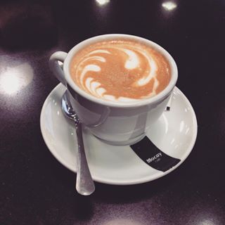 Cafeteria Chocolateria SAHOR — Cafe